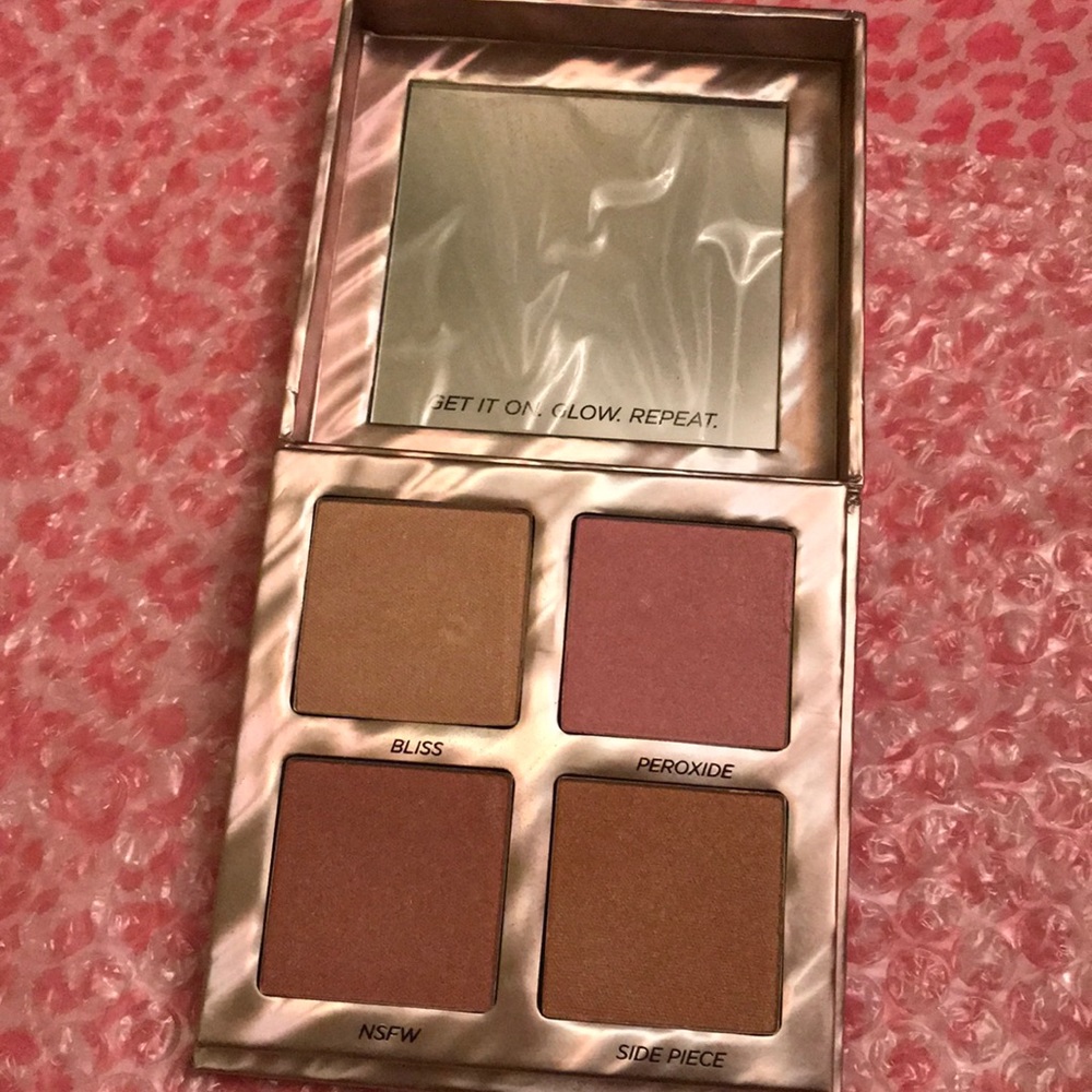 URBAN DECAY AFTER GLOW